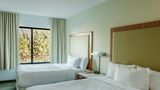 <b>The Beacon Charlotte Airport Room</b>. Images powered by <a href="https://www.leonardoworldwide.com/" title="Leonardo Worldwide" target="_blank">Leonardo</a>.