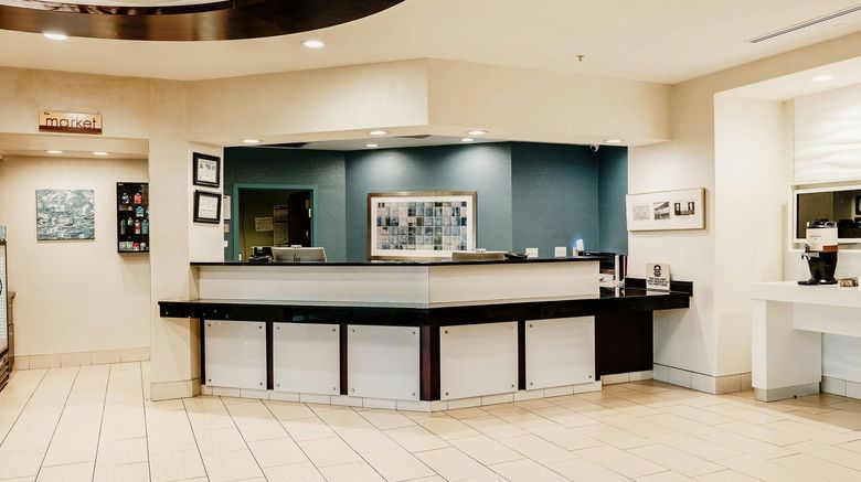 <b>The Beacon Charlotte Airport Lobby</b>. Images powered by <a href="https://www.leonardoworldwide.com/" title="Leonardo Worldwide" target="_blank">Leonardo</a>.
