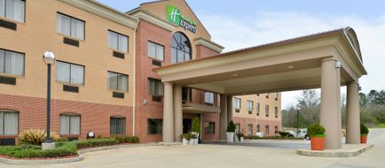 Holiday Inn Express Clanton Exterior