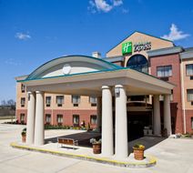 Holiday Inn Express Clanton Exterior