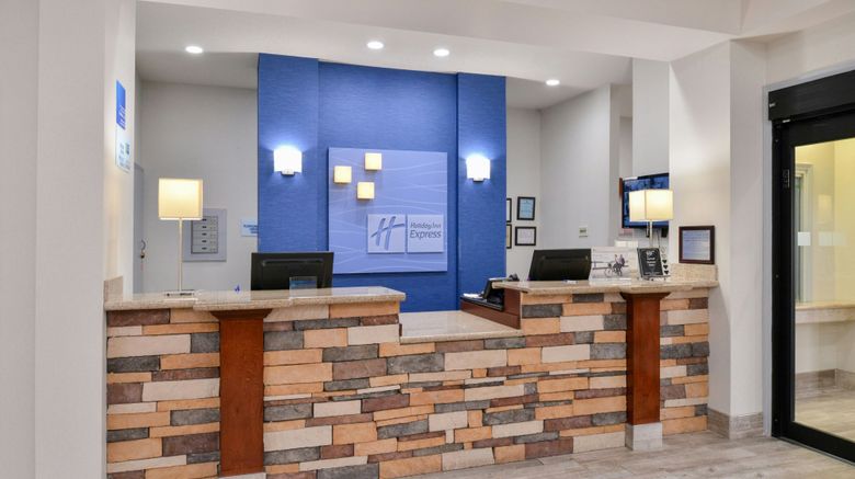 <b>Holiday Inn Express Clanton Lobby</b>. Images powered by <a href="https://www.leonardoworldwide.com/" title="Leonardo Worldwide" target="_blank">Leonardo</a>.