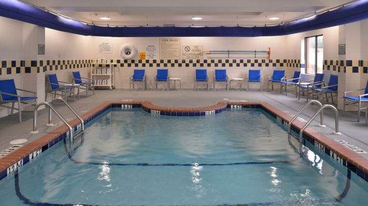 Holiday Inn Express Clanton Pool