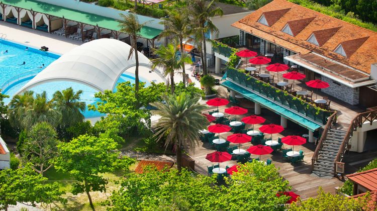 Renaissance Okinawa Resort Pool