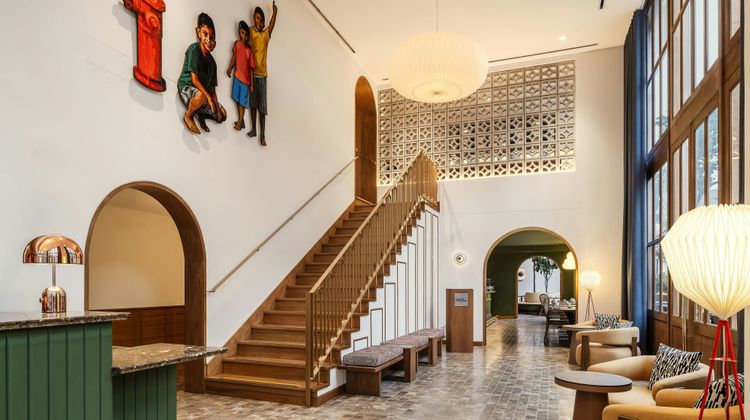 Hotel Humano Lobby