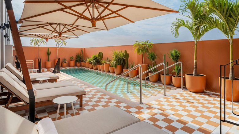 <b>Humano Lima Pool</b>. Images powered by <a href="https://www.leonardoworldwide.com/" title="Leonardo Worldwide" target="_blank">Leonardo</a>.
