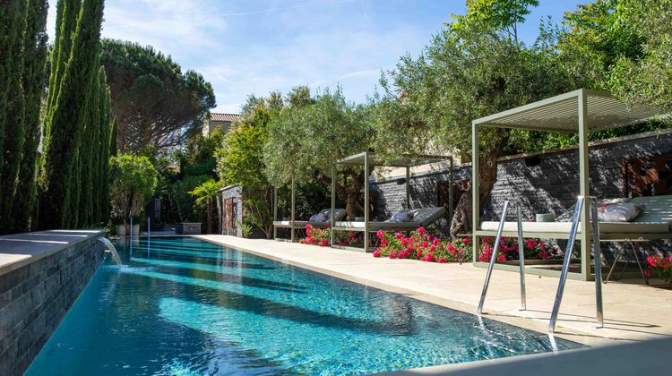 Pic Hotel Pool