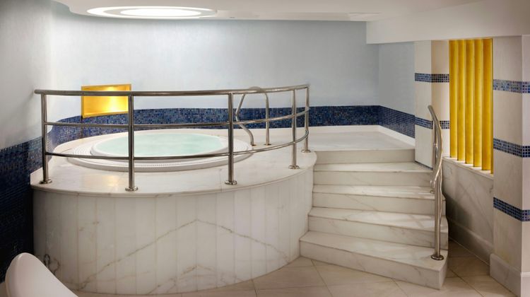 Sheraton Oman Hotel Recreation