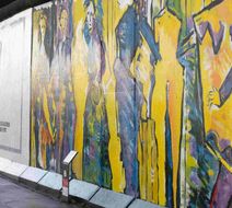 Locke at East Side Gallery Exterior