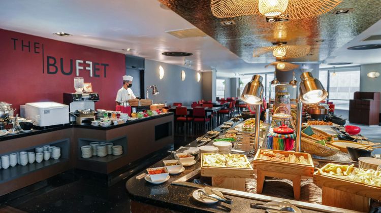 M Hotel Singapore Restaurant