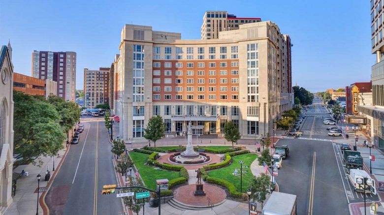 The Heldrich Hotel Exterior. Images powered by <a href="https://www.leonardoworldwide.com" target="_blank" rel="noopener">Leonardo</a>.