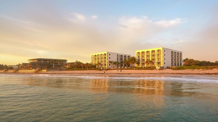 Costa d'Este Beach Resort Exterior