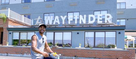 Wayfinder Hotel Exterior