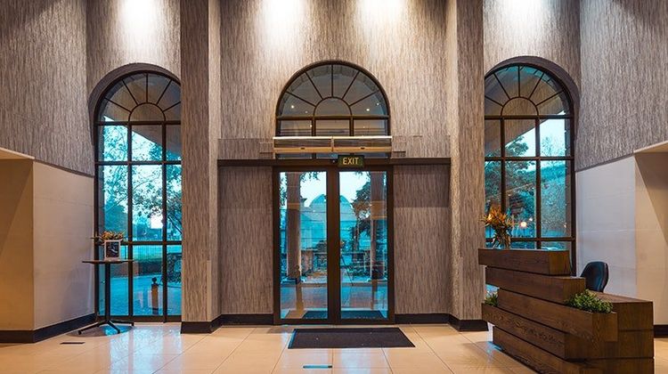 Piazza Hotel Lobby