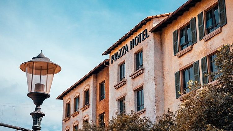 Piazza Hotel Exterior