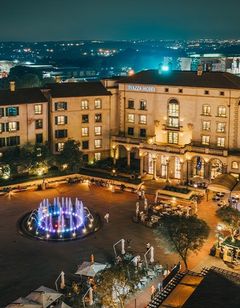 Piazza Hotel