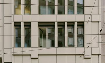 Locke am Platz
