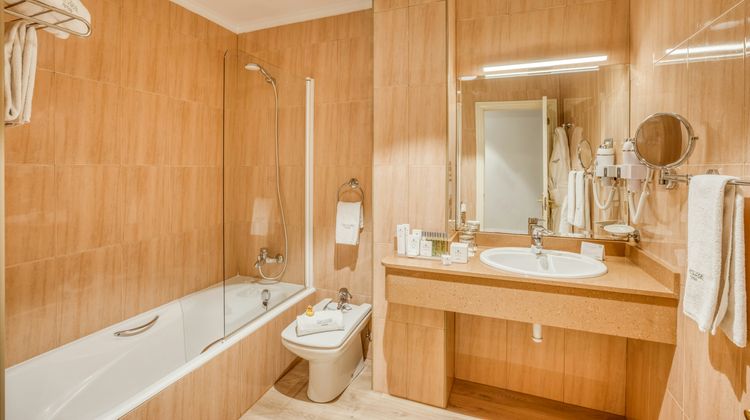 Sercotel Arenal Bilbao Room