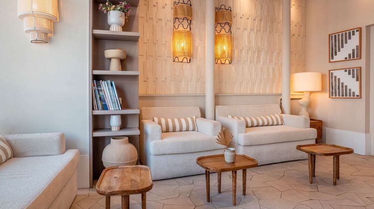 Crisol Lumiere Lobby