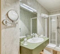 Sercotel Arenal Bilbao Room