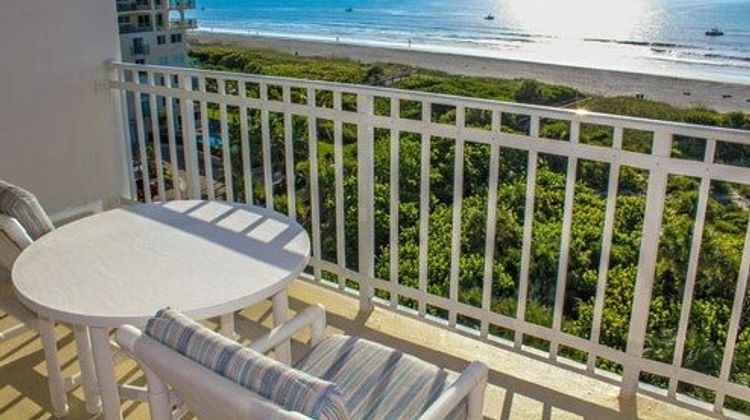 Discovery Beach Resort & Tennis Club Room