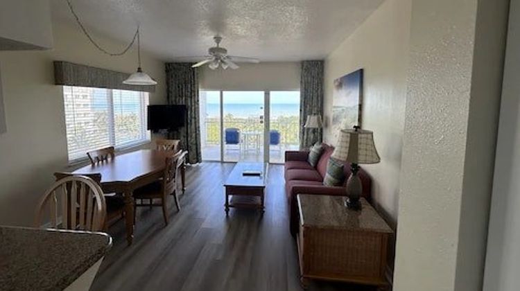 Discovery Beach Resort & Tennis Club Room
