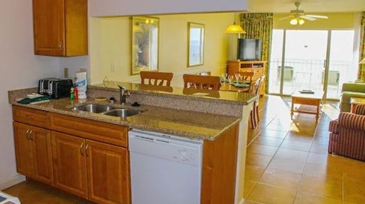Discovery Beach Resort & Tennis Club Room