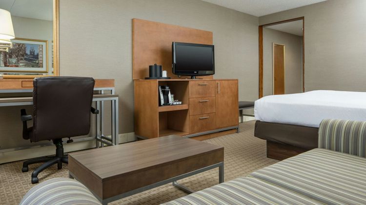 Holiday Inn Manchester Airport Suite