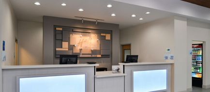 Holiday Inn Express & Suites La Place Lobby