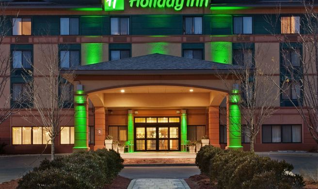 Holiday Inn Manchester Airport Exterior