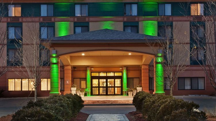 Holiday Inn Manchester Airport Exterior