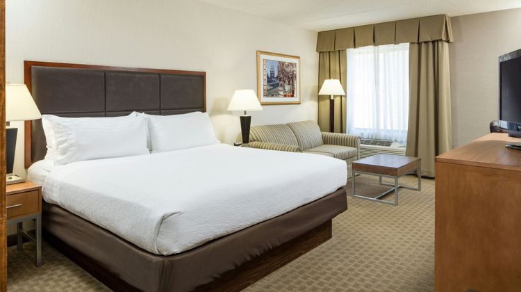Holiday Inn Manchester Airport Room