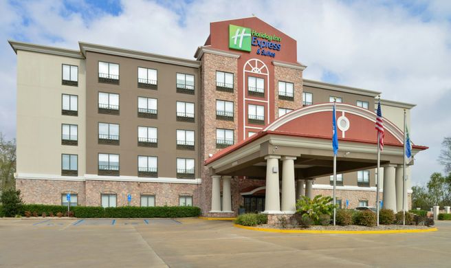 Holiday Inn Express & Suites La Place Exterior
