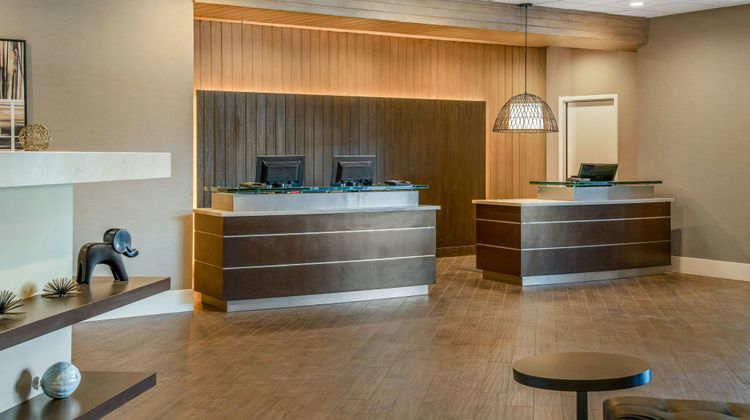 Staybridge Suites Oxnard-River Ridge Lobby