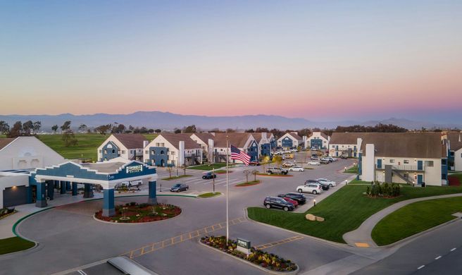 Staybridge Suites Oxnard-River Ridge Exterior