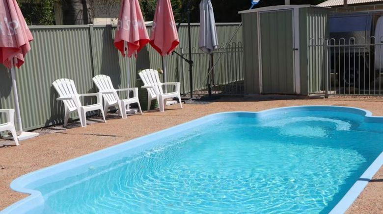 <b>Gayndah Colonial Motor Inn Pool</b>. Images powered by <a href="https://www.leonardoworldwide.com/" title="Leonardo Worldwide" target="_blank">Leonardo</a>.