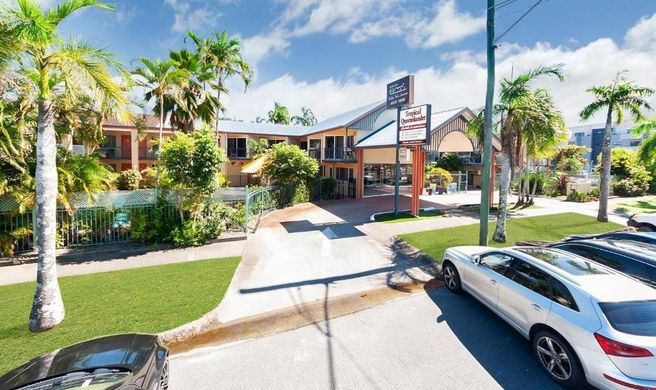 Tropical Queenslander Exterior
