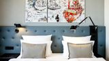 Motel One Hamburg-Altona Room