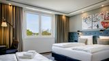 Motel One Hamburg-Altona Room