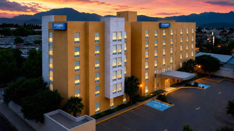 City Express by Marriott Saltillo Sur Exterior