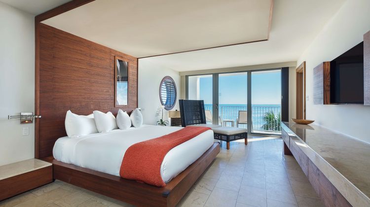Costa d'Este Beach Resort Suite