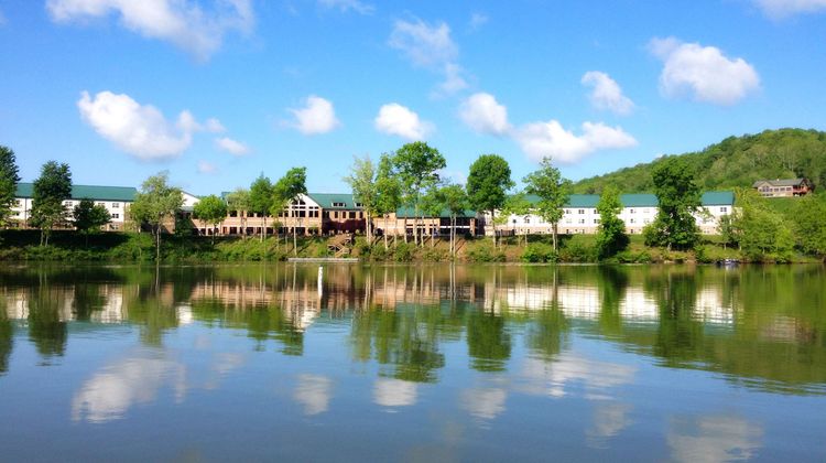 Stonewall Resort Exterior