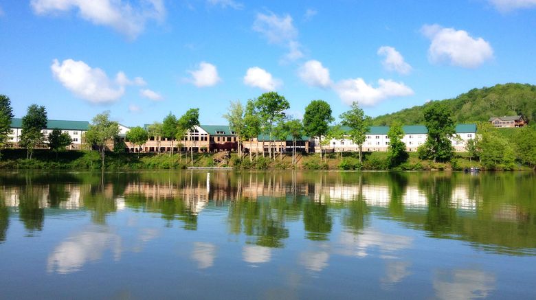 <b>Stonewall Resort Exterior</b>. Images powered by <a href="https://www.leonardoworldwide.com/" title="Leonardo Worldwide" target="_blank">Leonardo</a>.