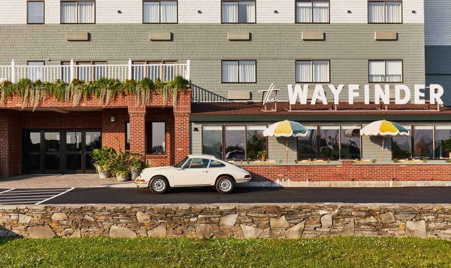 Wayfinder Hotel Exterior