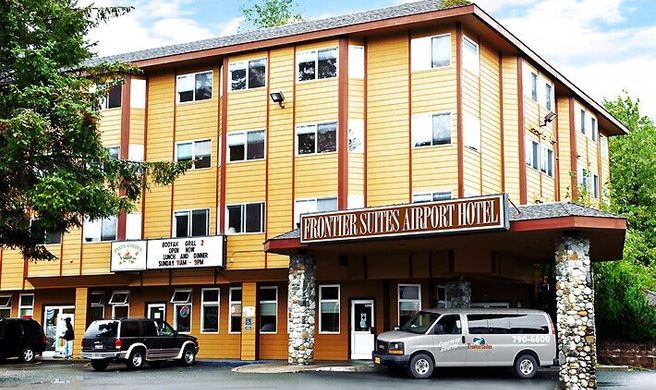 Frontier Suites Airport Hotel Exterior