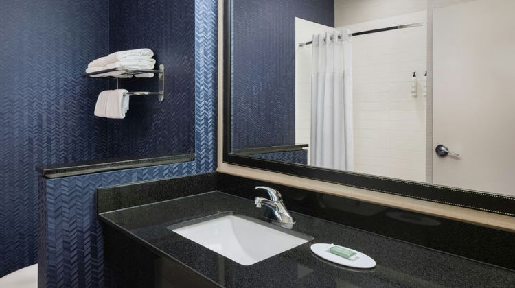 Fairfield Inn & Suites, Bowling Green Room