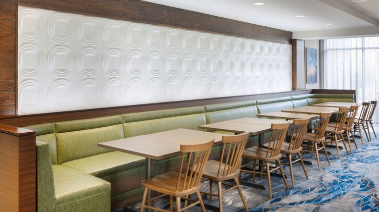 Fairfield Inn & Suites, Bowling Green Restaurant