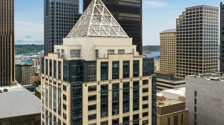 W Seattle Exterior