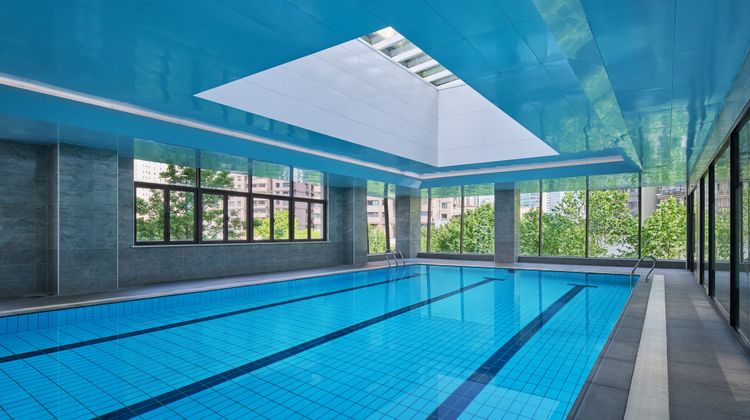 THE ONE - Shanghai Downtown Pool