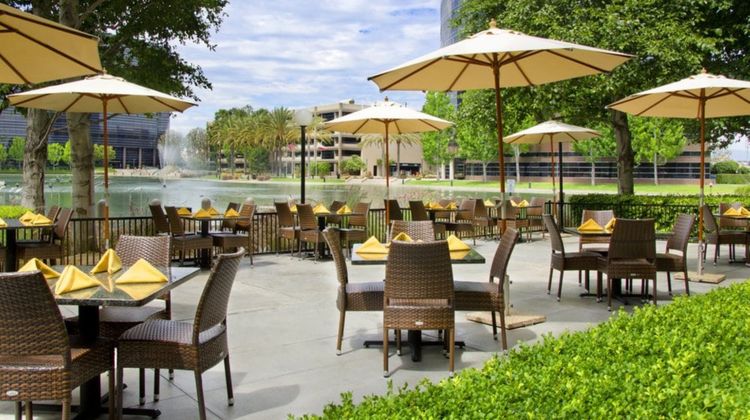 Voco Orange County Airport Hotel Restaurant