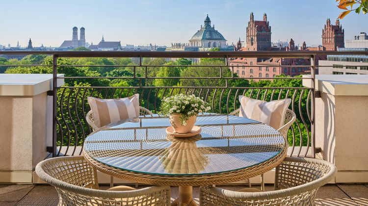 Rocco Forte Charles Hotel Suite